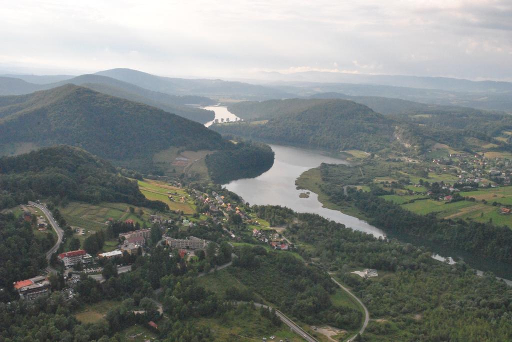 Noclegi Pod Bukowina Myczkowce Esterno foto