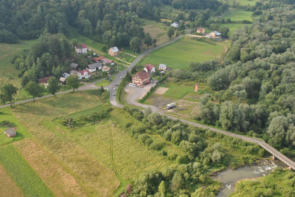 Noclegi Pod Bukowina Myczkowce Esterno foto